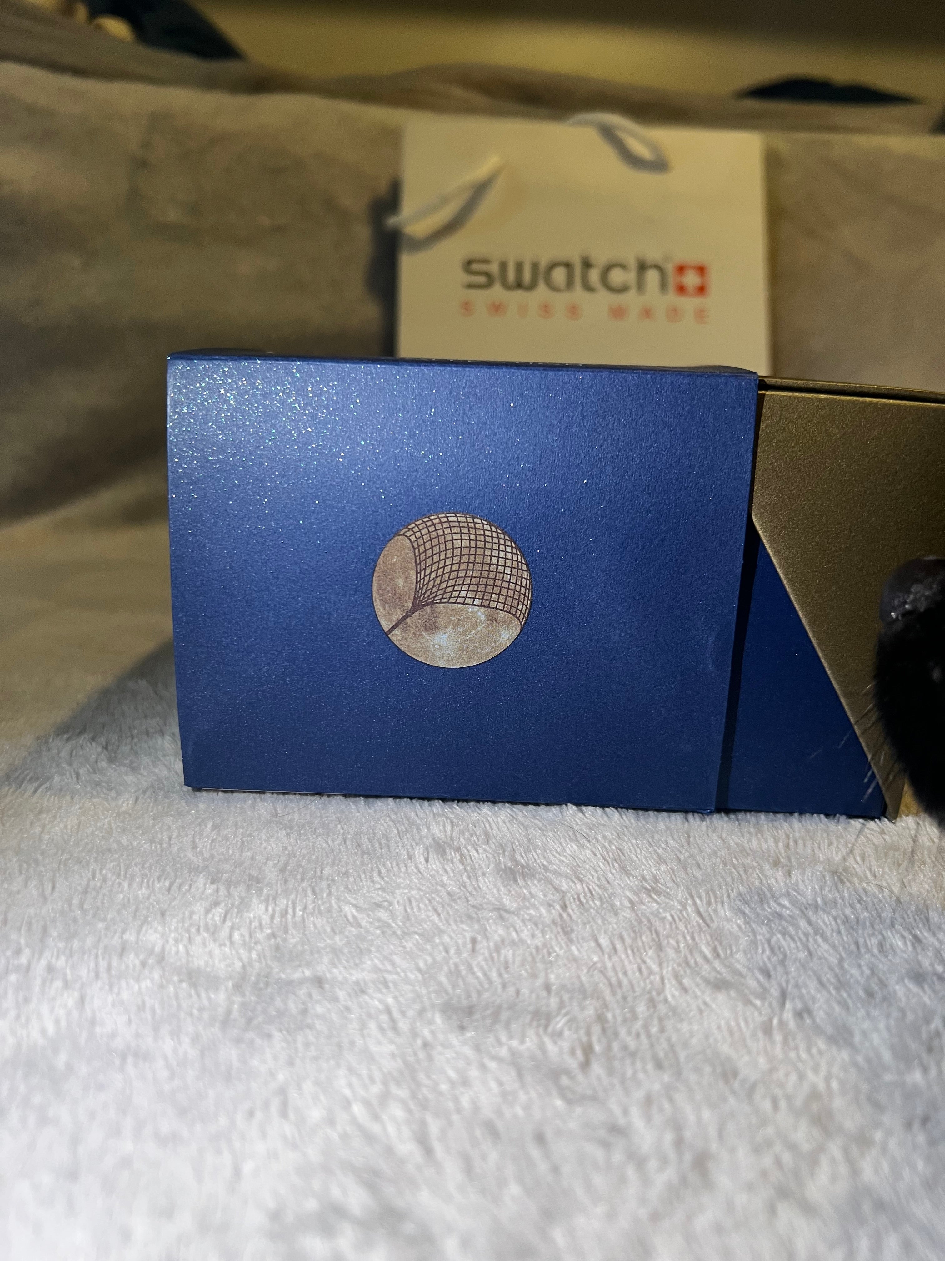 OmegaXSwatch bioceramic MoonSwatch “mission to earthphase moonshine gold”