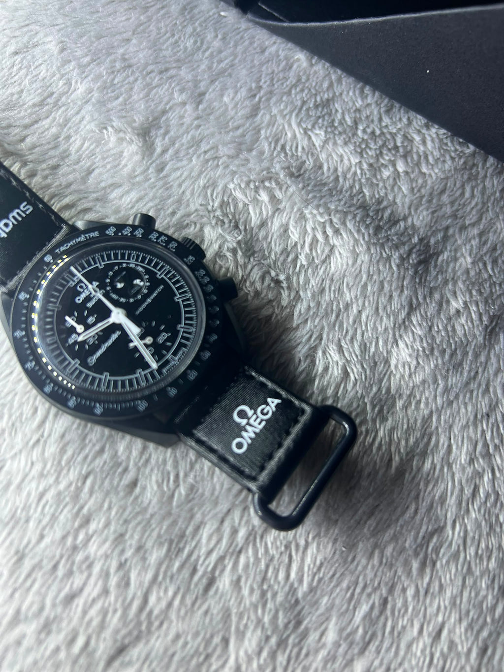 Swatch x Omega Bioceramic MoonSwatch Mission to the Moonphase.