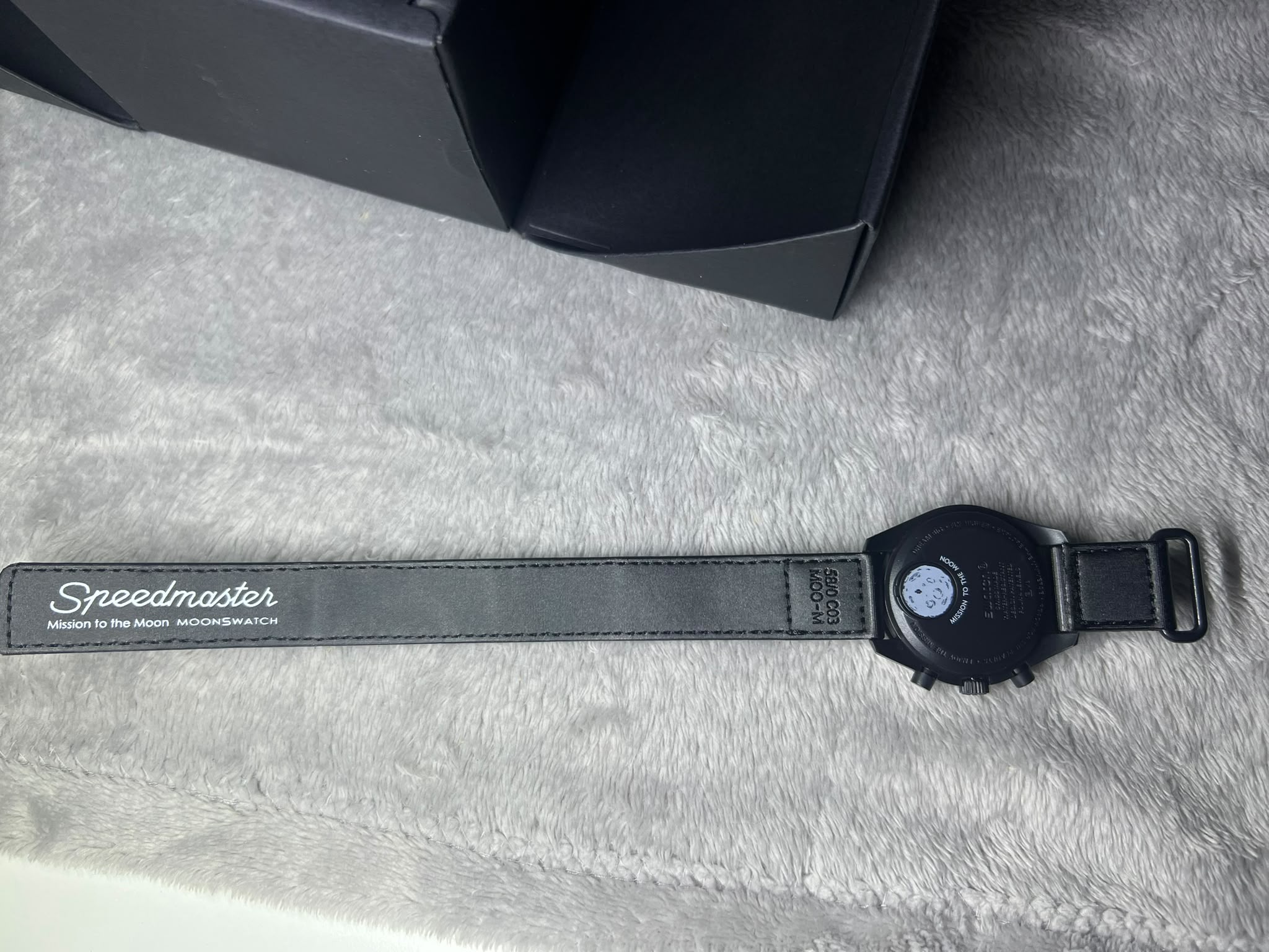 Swatch x Omega Bioceramic MoonSwatch Mission to the Moonphase.
