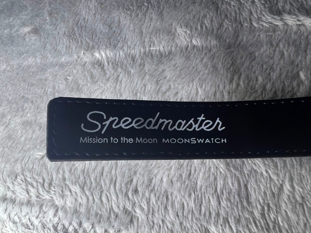Swatch x Omega Bioceramic MoonSwatch Mission to the Moonphase.