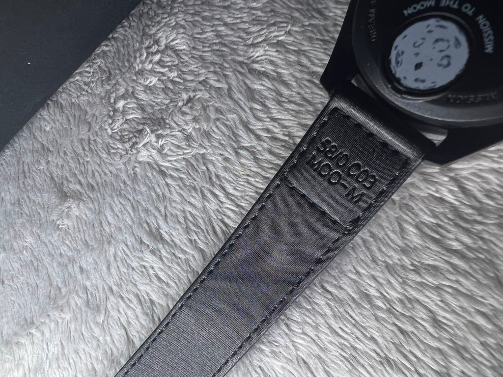Swatch x Omega Bioceramic MoonSwatch Mission to the Moonphase.