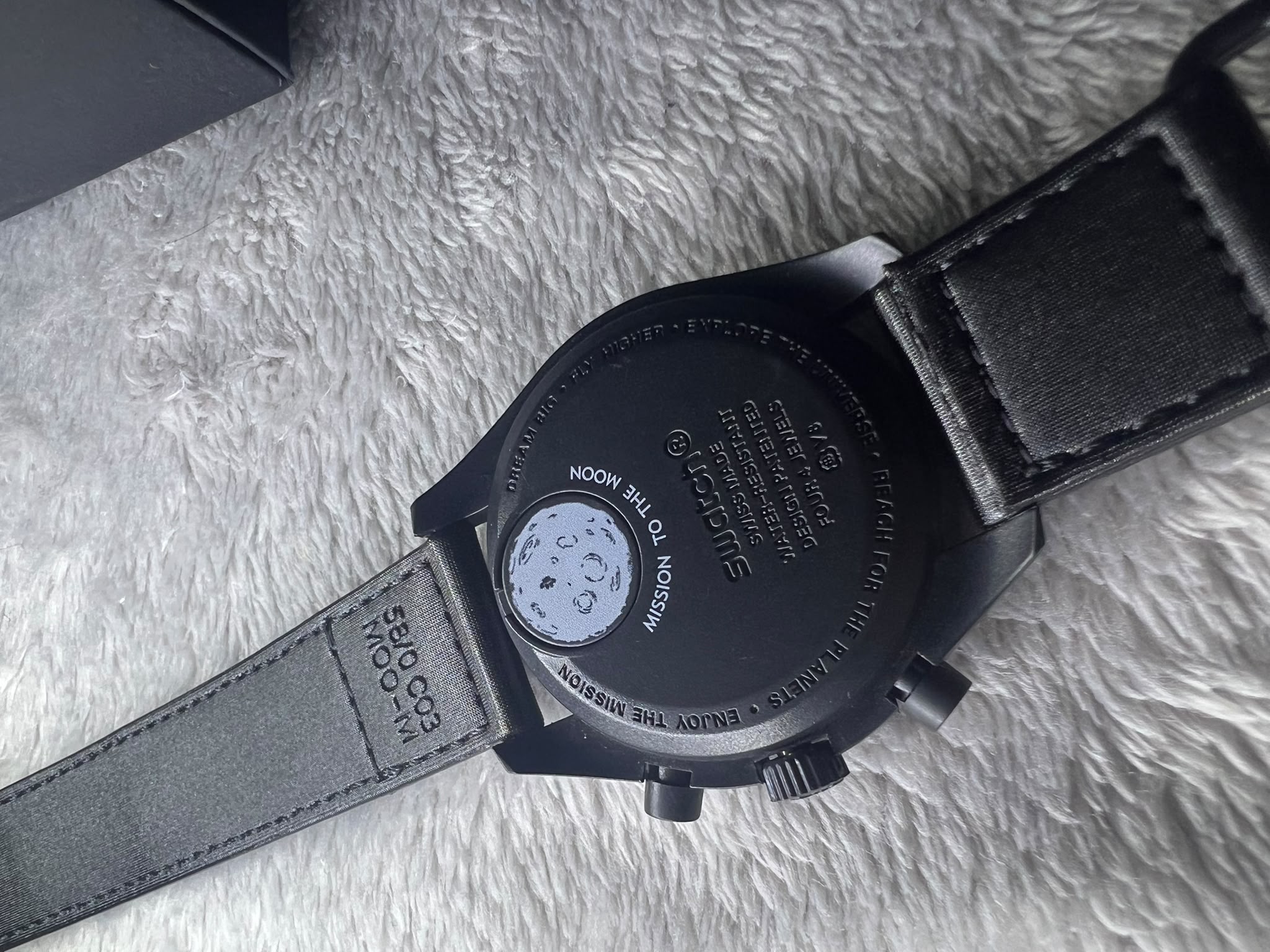 Swatch x Omega Bioceramic MoonSwatch Mission to the Moonphase.