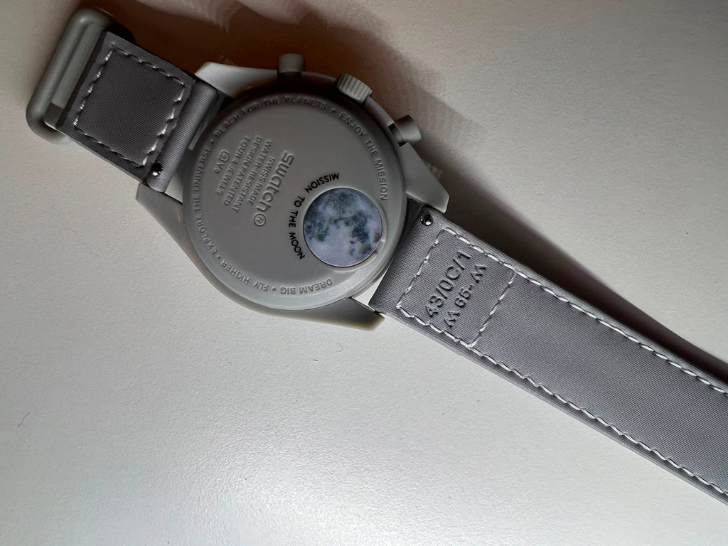 Swatch x Omega Bioceramic Moonswatch 1965.